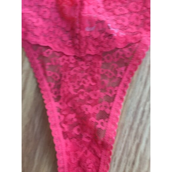 Secret Possessions Lace thong Medium NWT - Picture 3 of 3